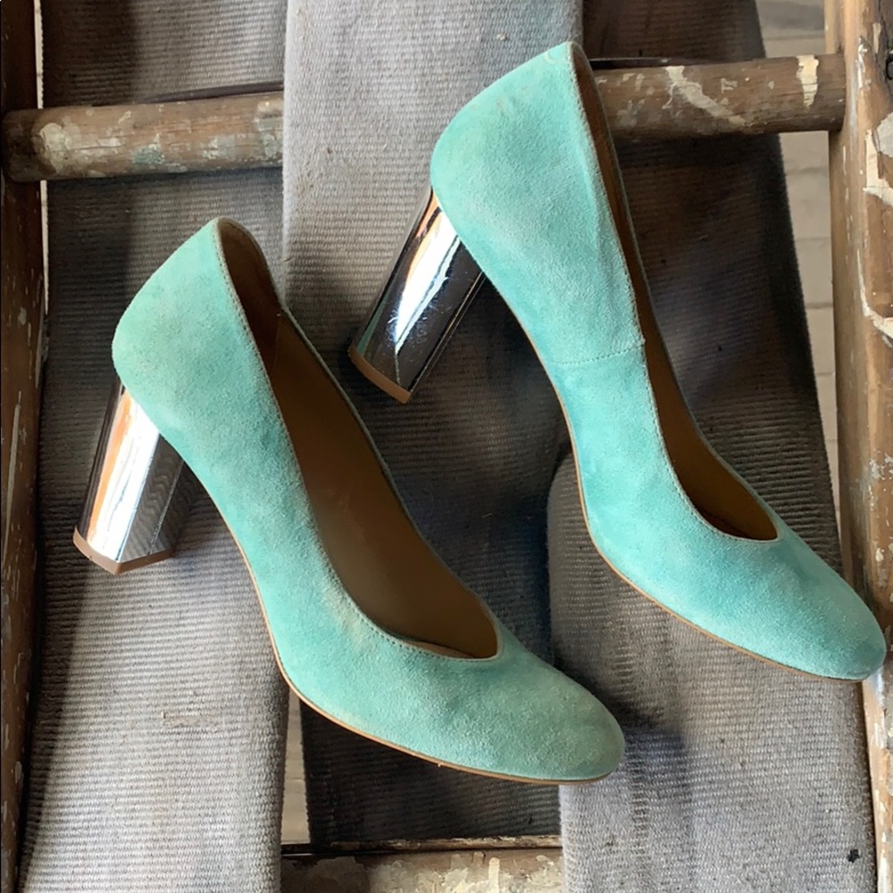 - Mellow Yellow metallic heels | size 8